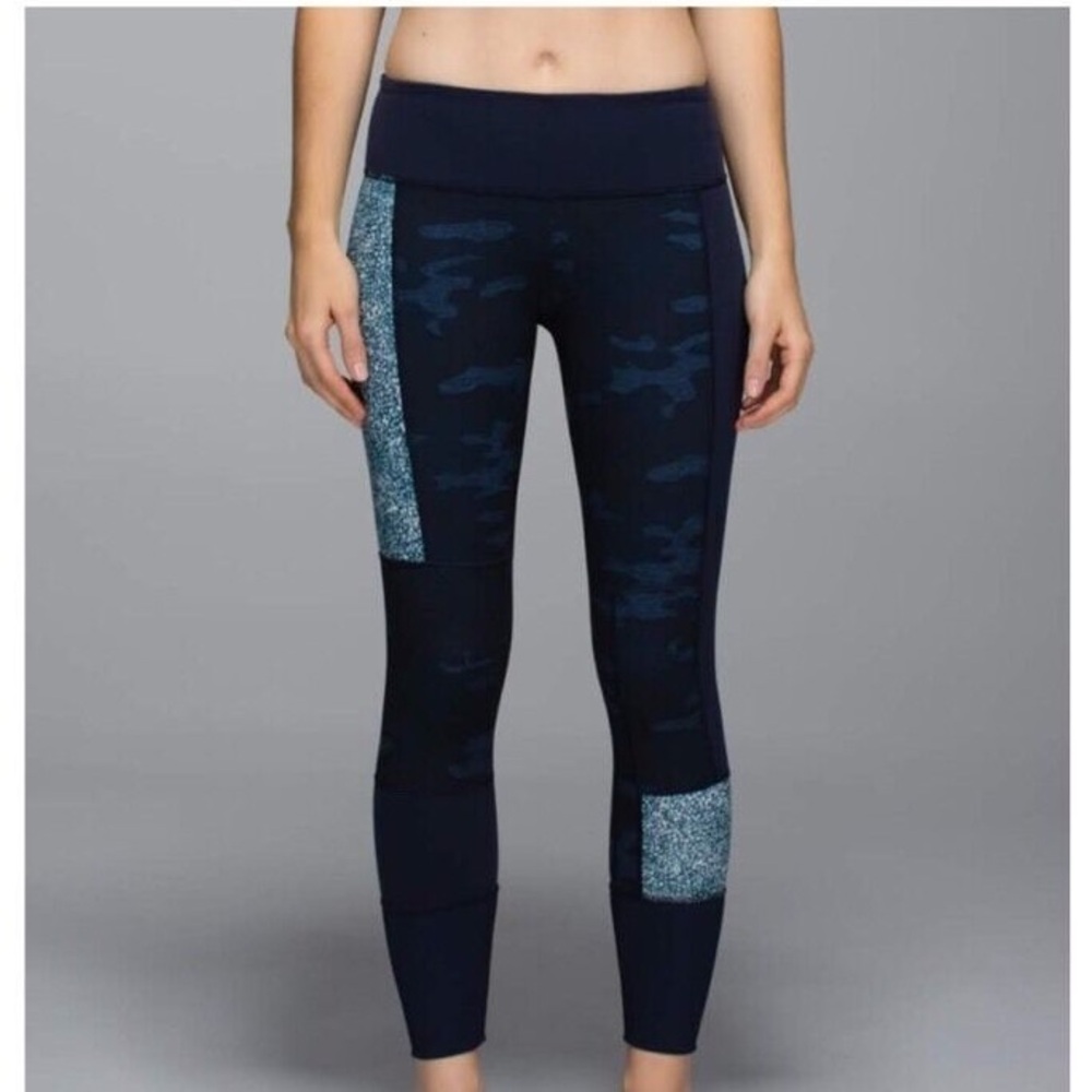 Lululemon Black and Blue Camouflage Leggings with patches size 2